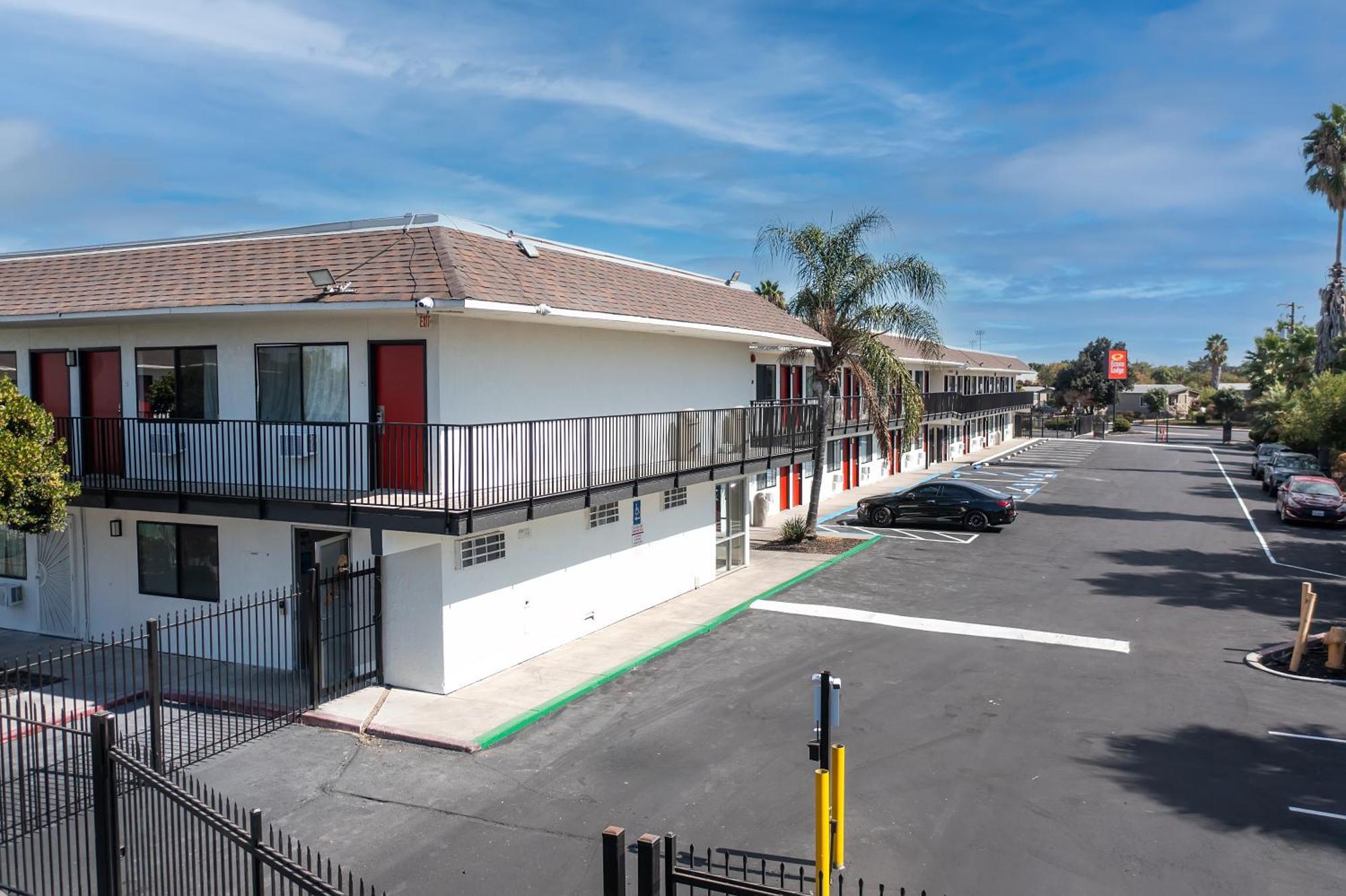 Econo Lodge Stockton Near I-5 Fairgrounds エクステリア 写真